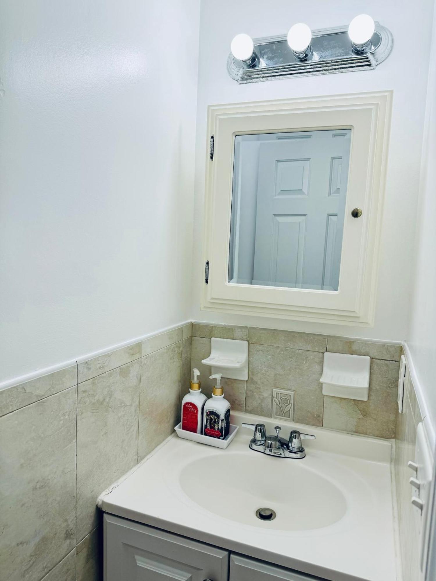 Cozy Evergreen Apartment By Newark Airport Bagian luar foto
